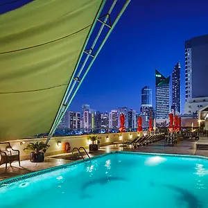 Corniche מלון